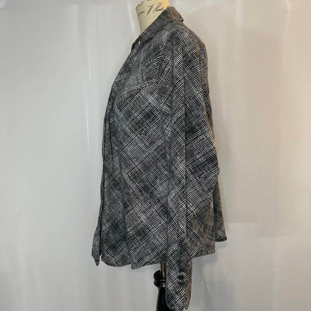 Lane Bryant Women's Button Up Plus Size - Picture 5 of 9